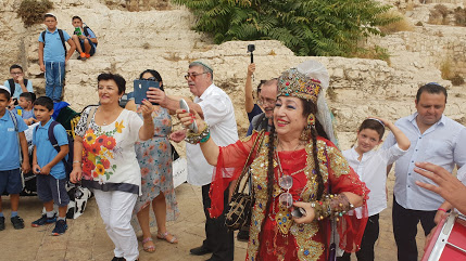 בר מצווה בכותל לעדה הבוכרית